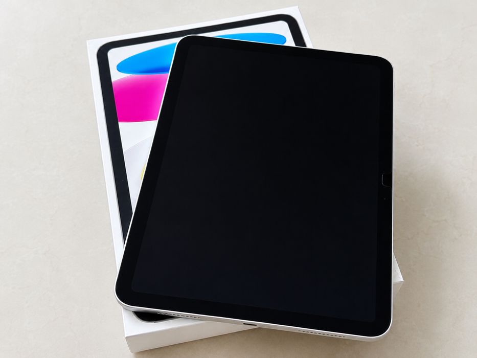 iPad (A16) Wi-Fi 128GB Silver – stan jak nowy