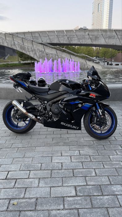 Suzuki GSX R 1000 wersja R (nie R1  Rsv4 s1000rr cbr1000rr)