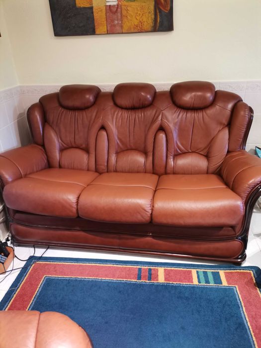 Sofás em pele genuína Queluz E Belas • OLX Portugal
