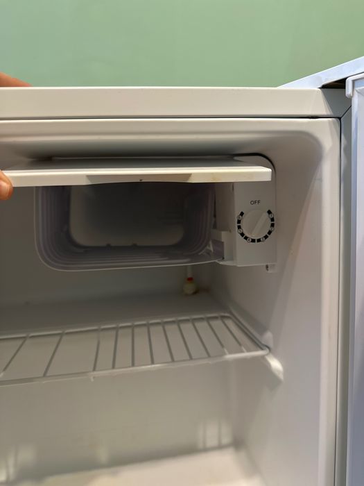 Однокамерний холодильник Ardesto DFM-50W