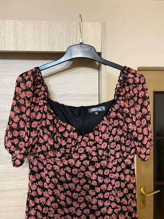 Długa sukienka Missguided