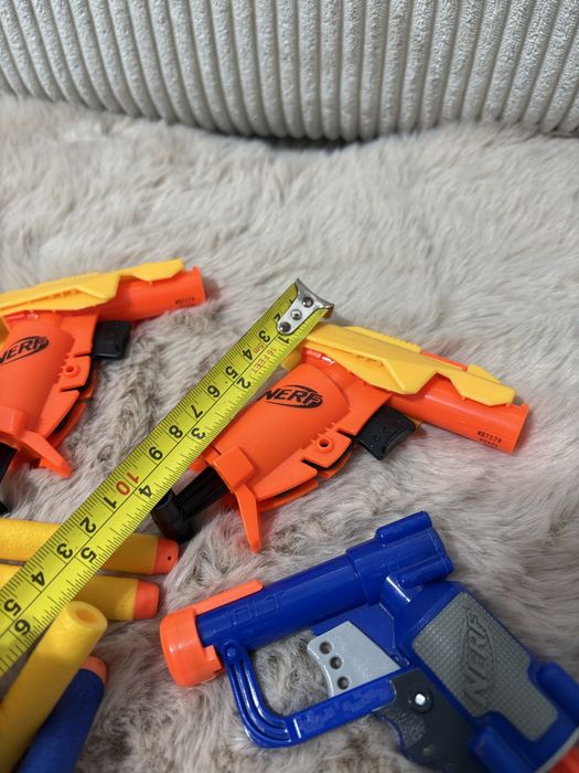 Pistolety Nerf plus strzałki