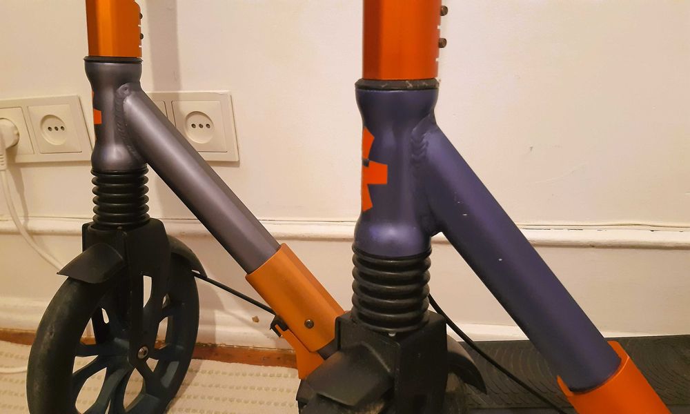 Trotinetes dobráveis com travões