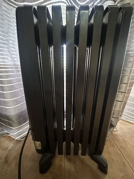 Aquecedor a Óleo Rowenta Classic Black 2000W - Ótimo Estado