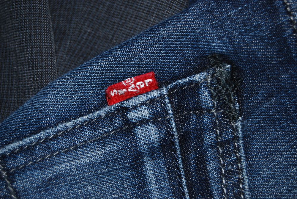 Męskie dżinsy Levi's M pas 42, dł. 100