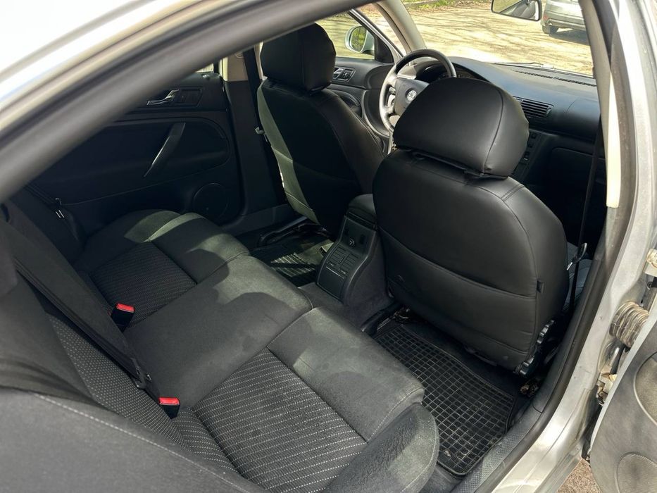 Skoda Superb 2008 год  1.8