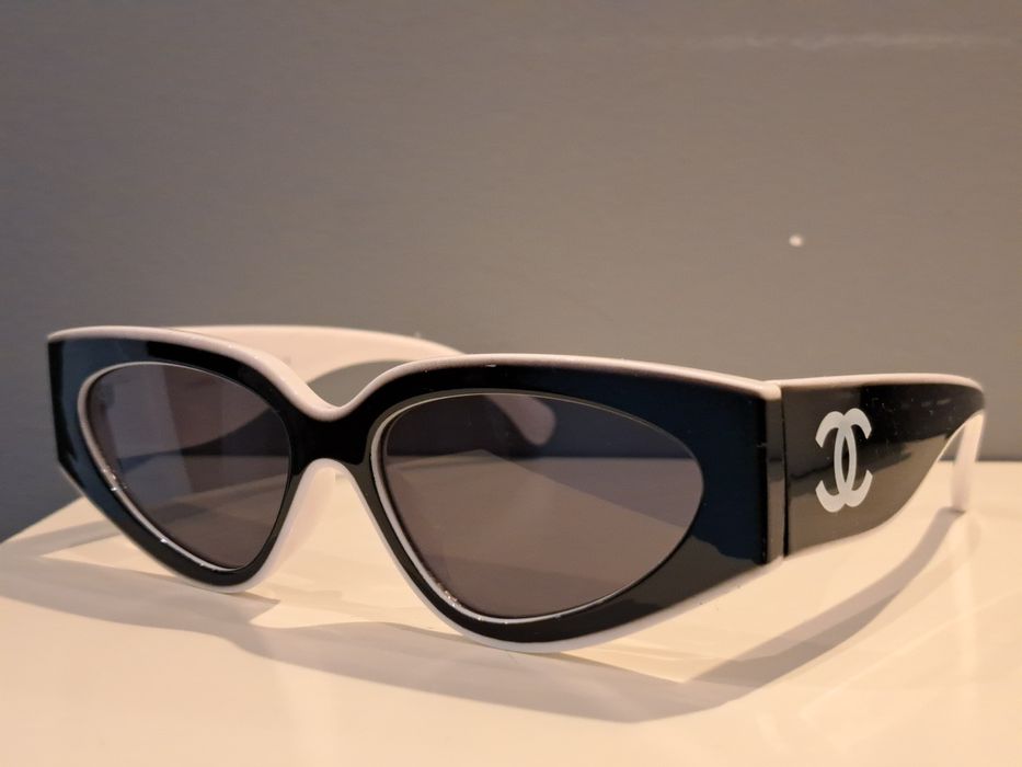 CHANEL czarno białe damskie okulary przeciwsłoneczne logo viralowe