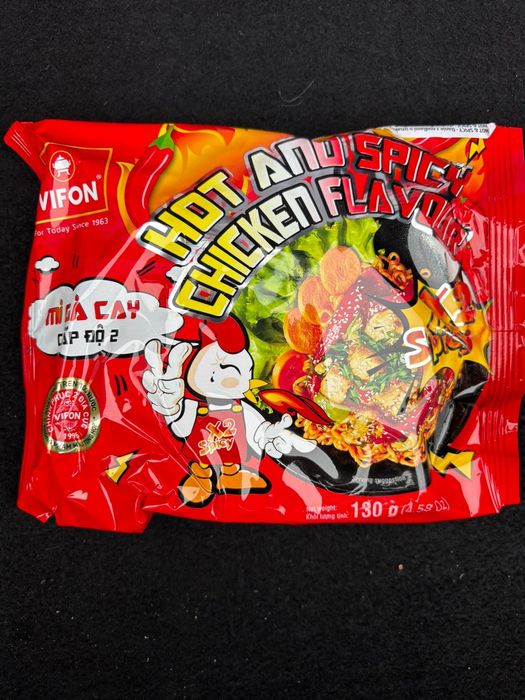 Продам.Локшина рамен гостра Vifon Hot & Spicy Chicken Flavour 2x Spicy