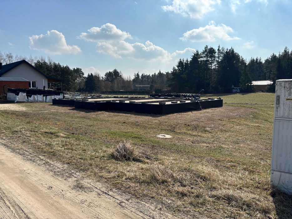 Inwestycja: Działka 1000 m² + rozpoczęta budowa Dom w nerinach / Śniadówko - Widok 2