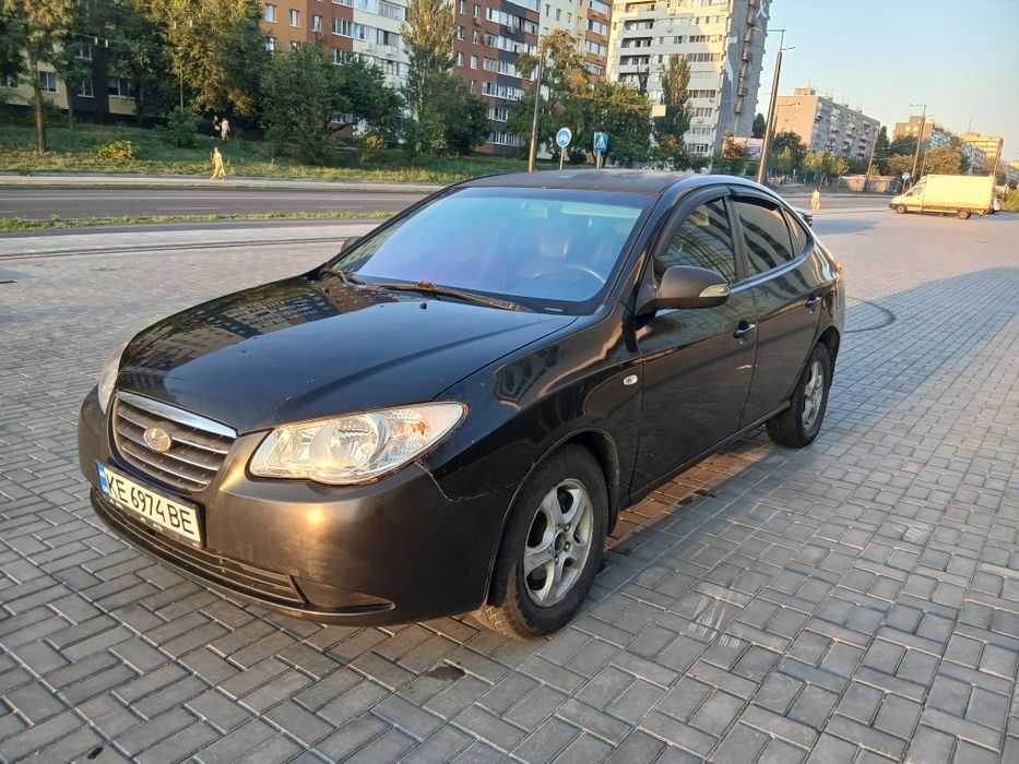 Hyundai Elantra 2.0 газ