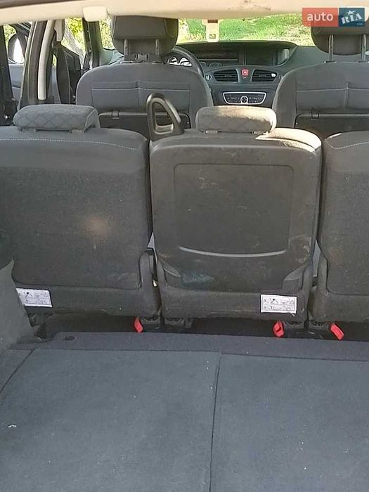 продам Renault Grand Scenic 2010