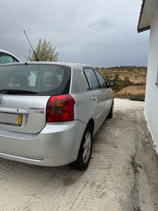 Toyota Corolla 2.0 D-4D 2004 – Para Peças ou Completo