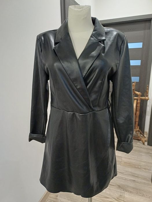 Elegancki kombinezon z eko skórki Amisu rozm S/M.