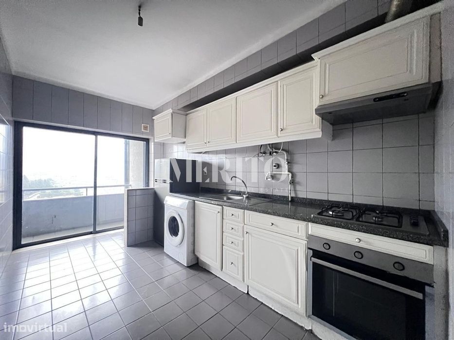 Apartamento T2+1 junto ao centro comercial Braga Parque