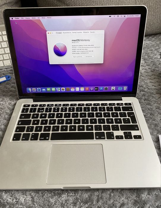 Macbook Pro Retina 2015 a1502 i5 8 GB 256 ssd