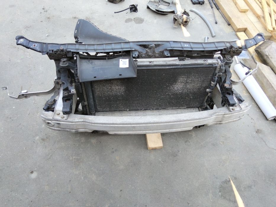 Pas przedni przód Audi A6 C7 2.0 TDI kompletny z chłodnicami belką
