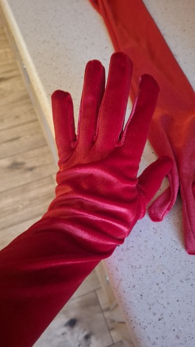 Rękawiczki damskie welurowe.