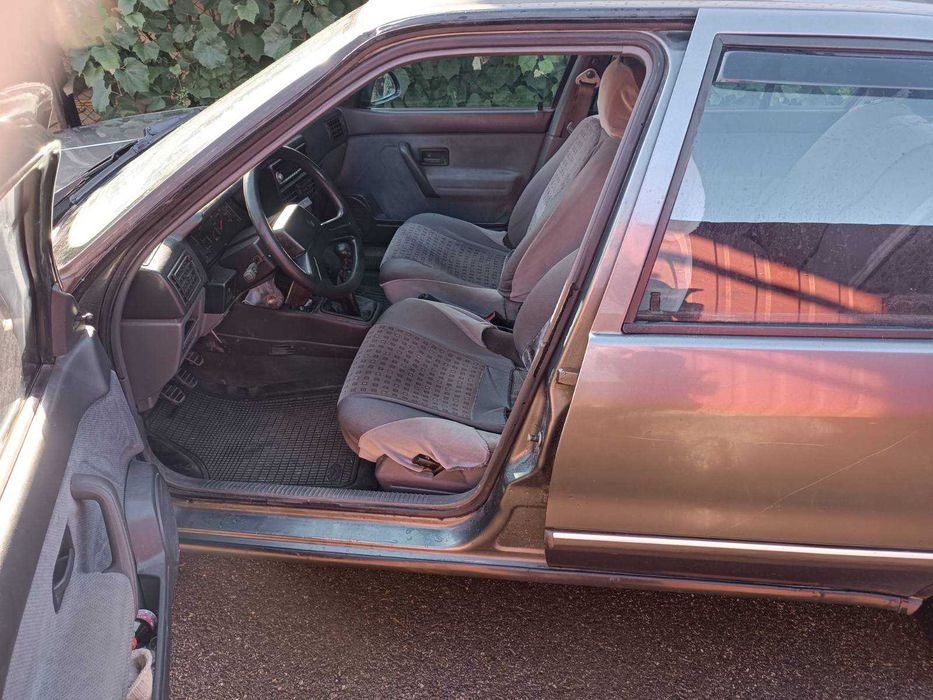 Продам Renault 19 1989 нефарбований.