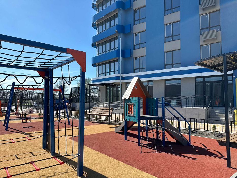Простора 2к в ЖК Берег Дніпра, площа 78,1 м.кв з терасою 35 м.кв