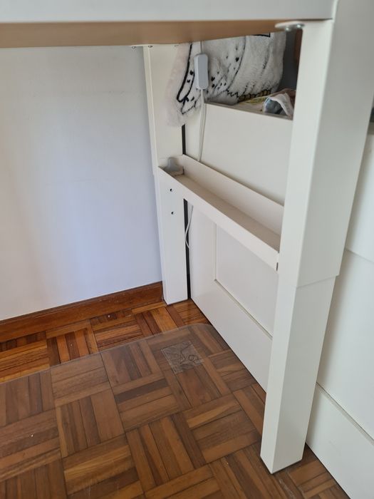 Secretária de criança regulável em altura