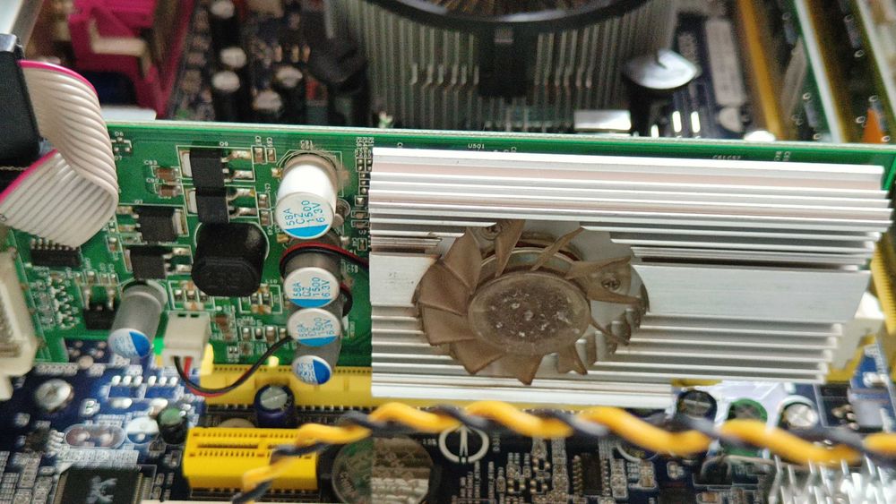 Pentium E2160+Foxconn 45CM-S, s775+GeForce 8400 GS+Samsung 19”