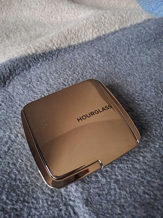 Bronzer Hourglass Diffused Bronze Light
