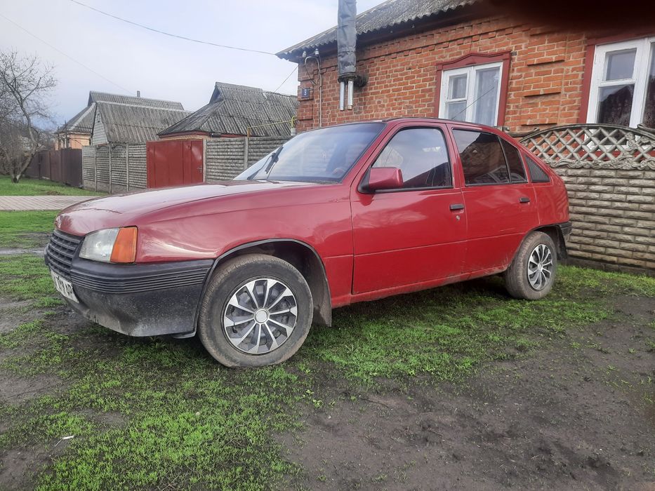 Опель Кадет 1.6 моноінжектор