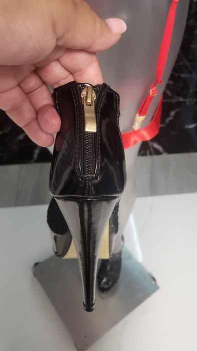 Buty koronka.lakierowane.