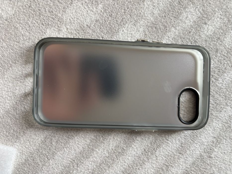 Obudowa iphone 16e