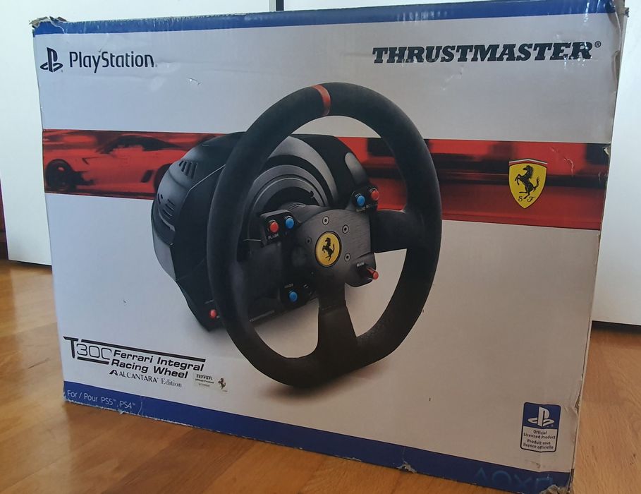 Volante Thrustmaster T300 ALCANTARA  como novo