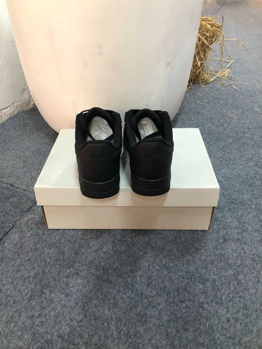 Nike Air Force 1 Czarny 43