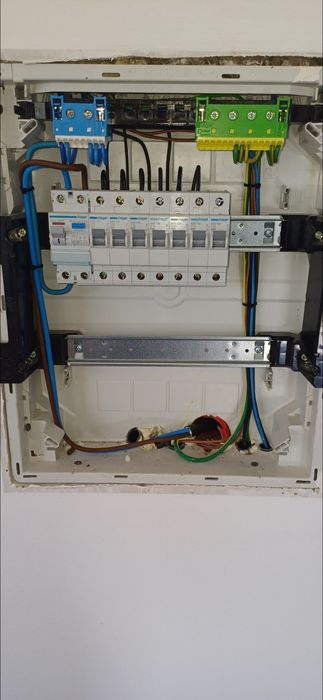 Serviços  de Pichelaria e Eletricista