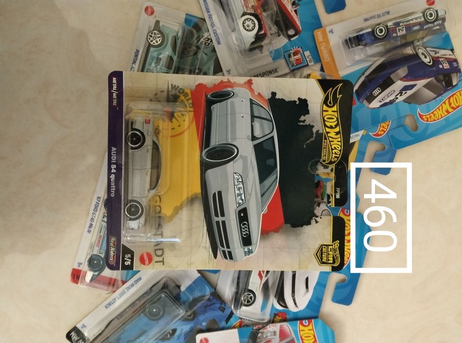 маленька колекція hot wheels, продаю