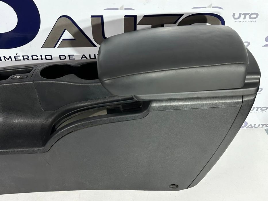 Consola + Apoio Braço - Nissan Qashqai J10 (2013)