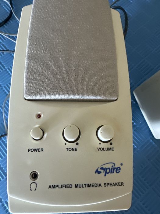 Colunas para PC em bom estado.