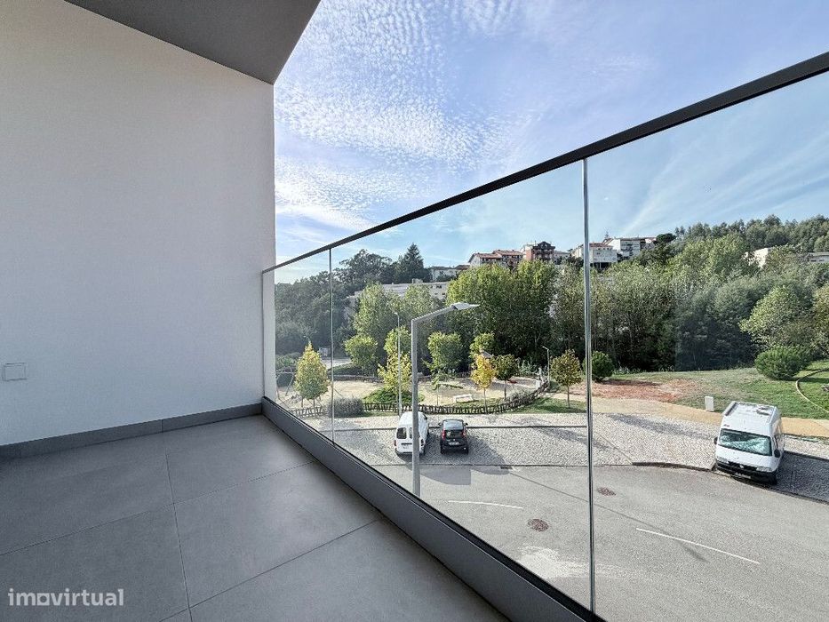 Apartamento T1 com garagem em zona da  Quinta da Maia — Santo António dos Olivais, Coimbra