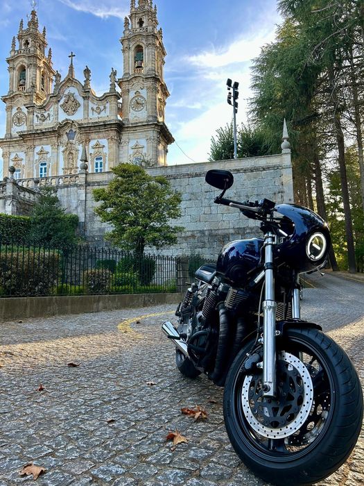 Yamaha XJR1200 cafe racer