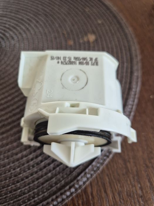 Pompa odpływowa d zmywarki  Wirpool ,Indesit, Ariston