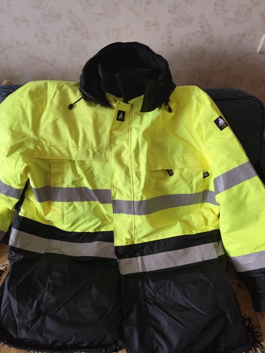 Продам куртку -спецовку