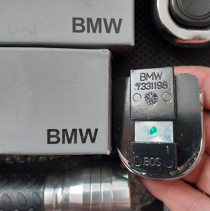 Петля для Кріплення вантажів BMW В багажник