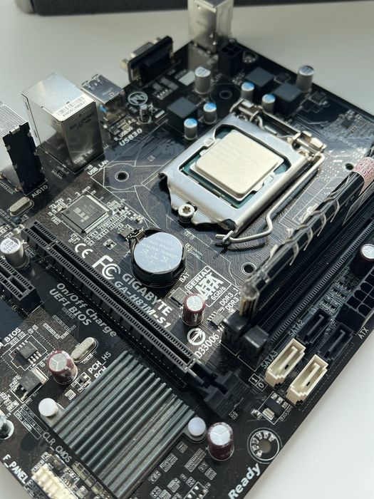 Материнська плата GIGABYTE GA-H81M-S1, процесор Intel i3-4160,DDR3 4Gb