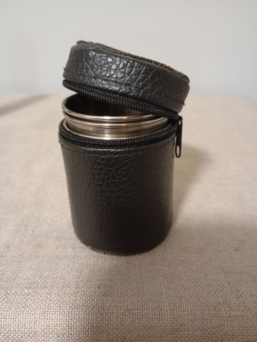 Фляга подарочная и набор металлических рюмок