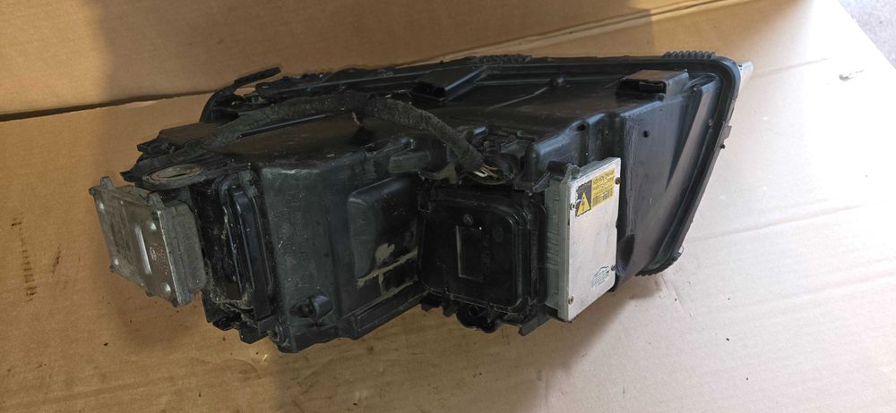 Lampa prawa Xenon Audi A8 D3 FL żarnik przetwornica kpl