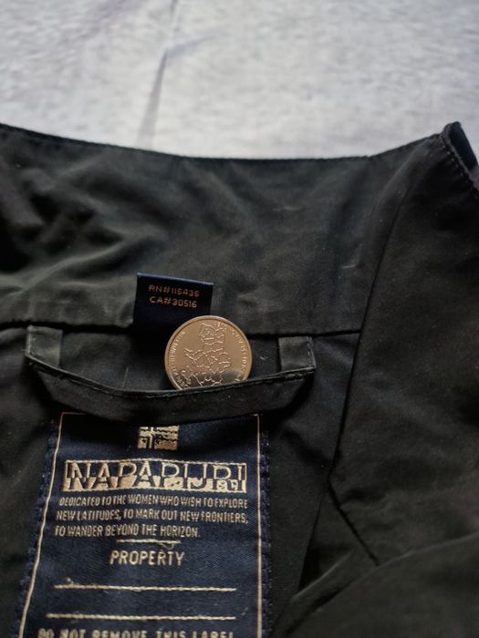 Жіноча вітровка Napapijri