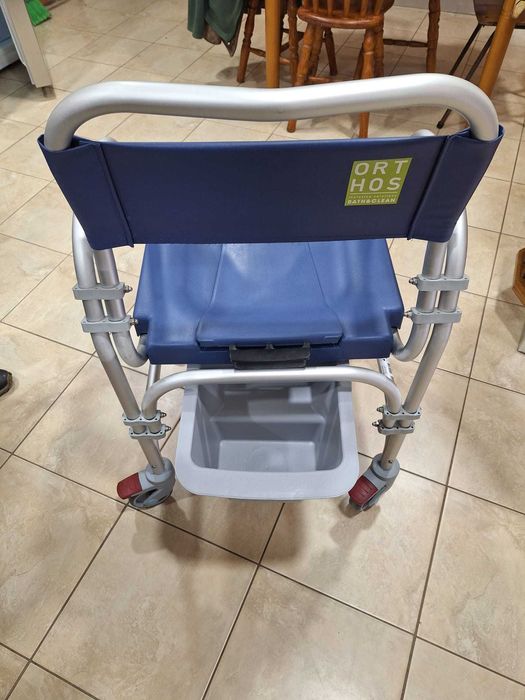 Cadeira de rodas de banho