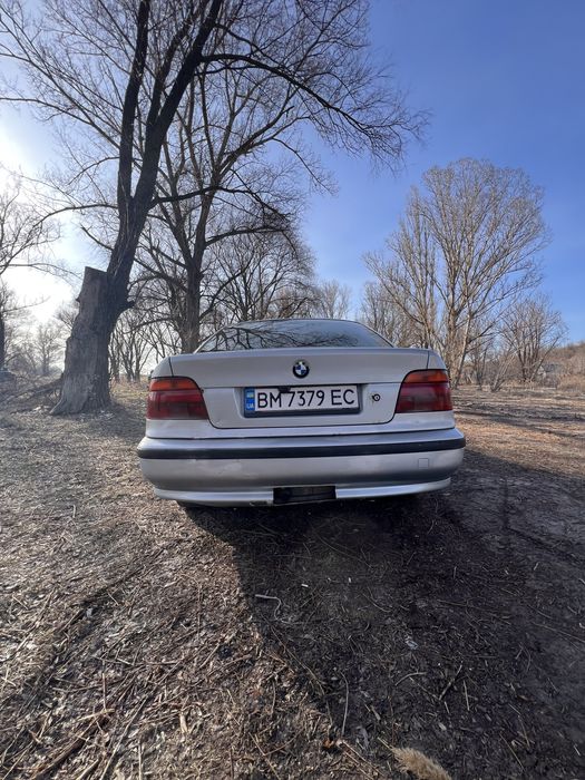 Продам BMW е39 520