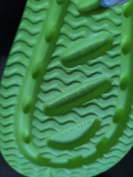 Limonka klapki gumowe 39