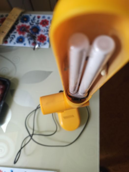 Lampa  biurkowa  ..