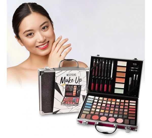 Набір декоративної косметики в алюмінієвому кейсі рожевий та срібний