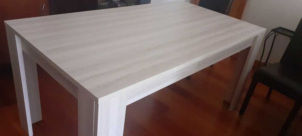 Mesa em carvalho 6 lugares